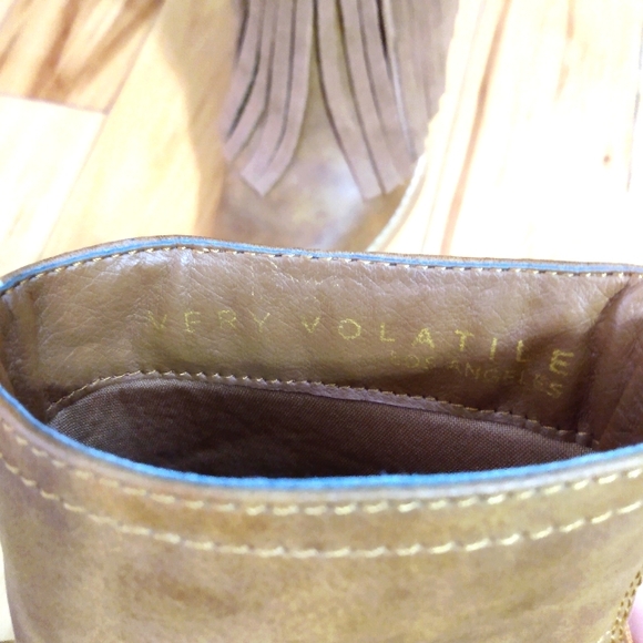 Very Volatile Tassel Boots size 6 - Picture 9 of 12